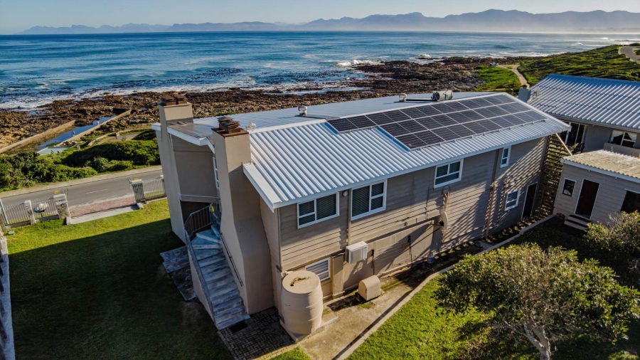 4 Bedroom Property for Sale in Perlemoenbaai Western Cape